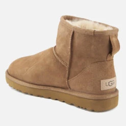 Ugg Women's Classic Mini II Sheepskin Boots - Chestnut 10 Ugg Women's Classic Mini II Sheepskin Boots - Chestnut -Vans || Clarks || Ugg Sales 11307696 7194718870288016