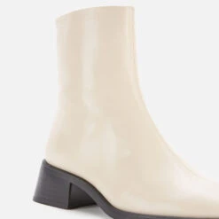 Vagabond Women's Blanca Leather Ankle Boots - Off White -Vans || Clarks || Ugg Sales 12945503 2074896919576158