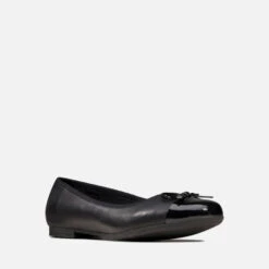 Featured Products -Vans || Clarks || Ugg Sales 13523513 5774940442983682