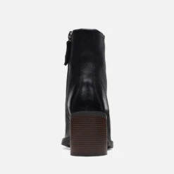 Clarks Clarkwell Heeled Leather Boots -Vans || Clarks || Ugg Sales 13873479 1374996686397158