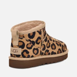 UGG Classic Ultra Mini Spotty Cow-Hair Boots -Vans || Clarks || Ugg Sales 13897449 1385019799473684